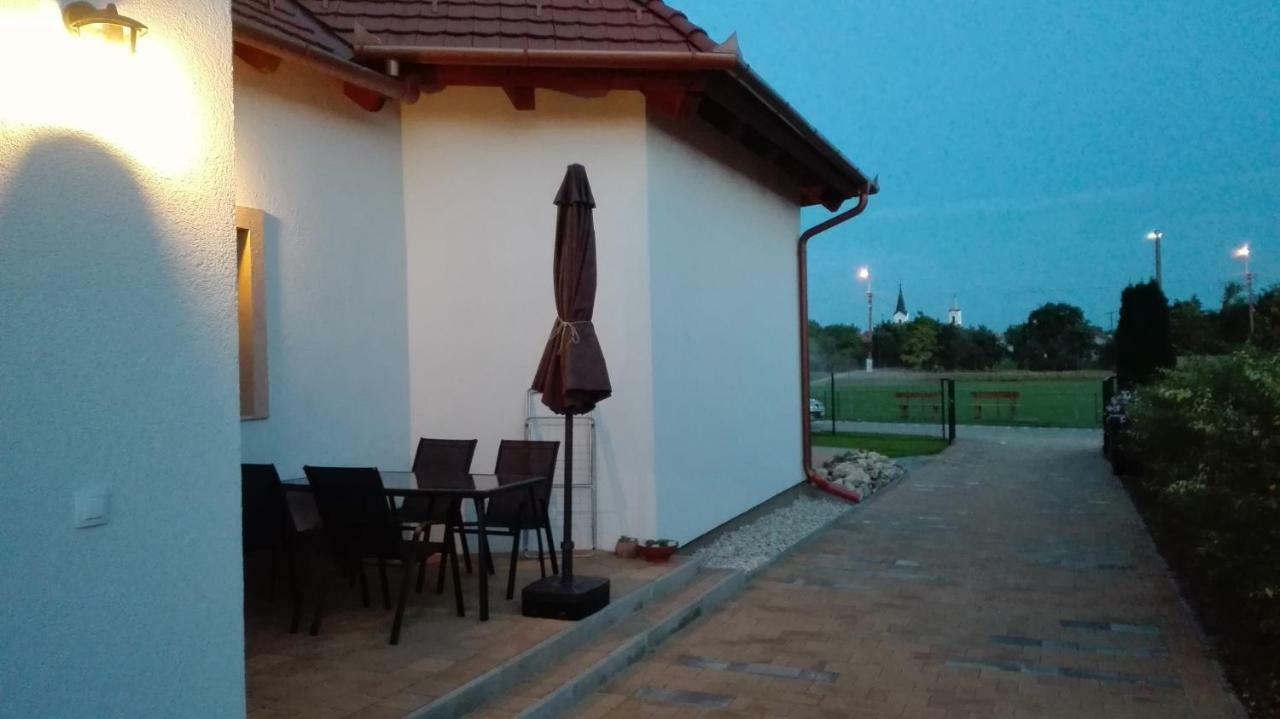 Апартаменты Egrelato Vendeghaz Балатонакали Экстерьер фото